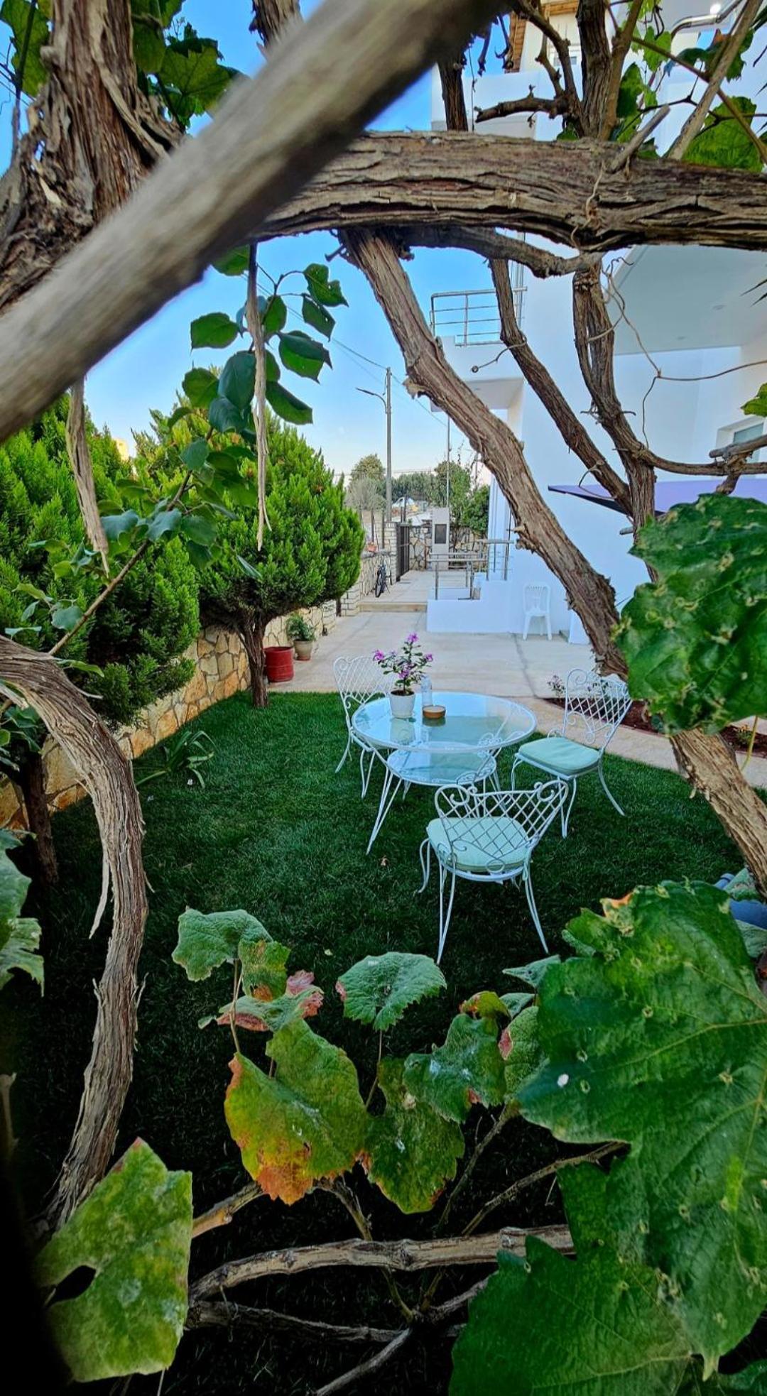 Blue Mare Apartments Sarande Exterior photo